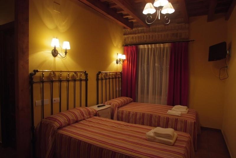 La Casona De Dona Petra Hotel Villarmentero de Campos Quarto foto